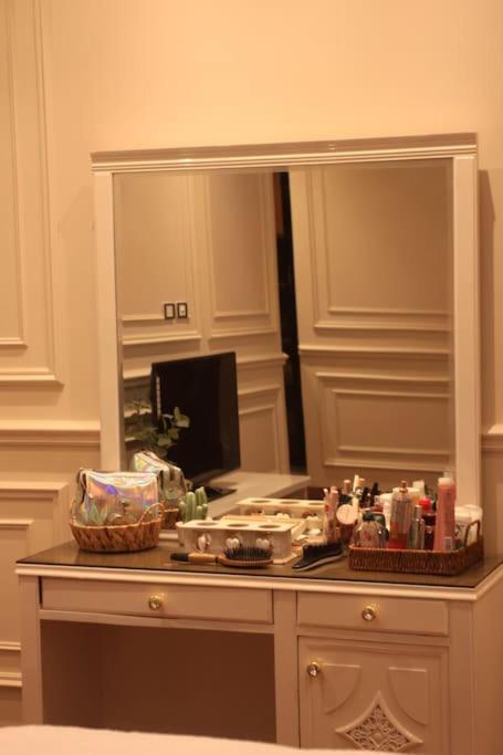 Luxry Duplex Very Prime Location Beside Festival Apartment Cairo