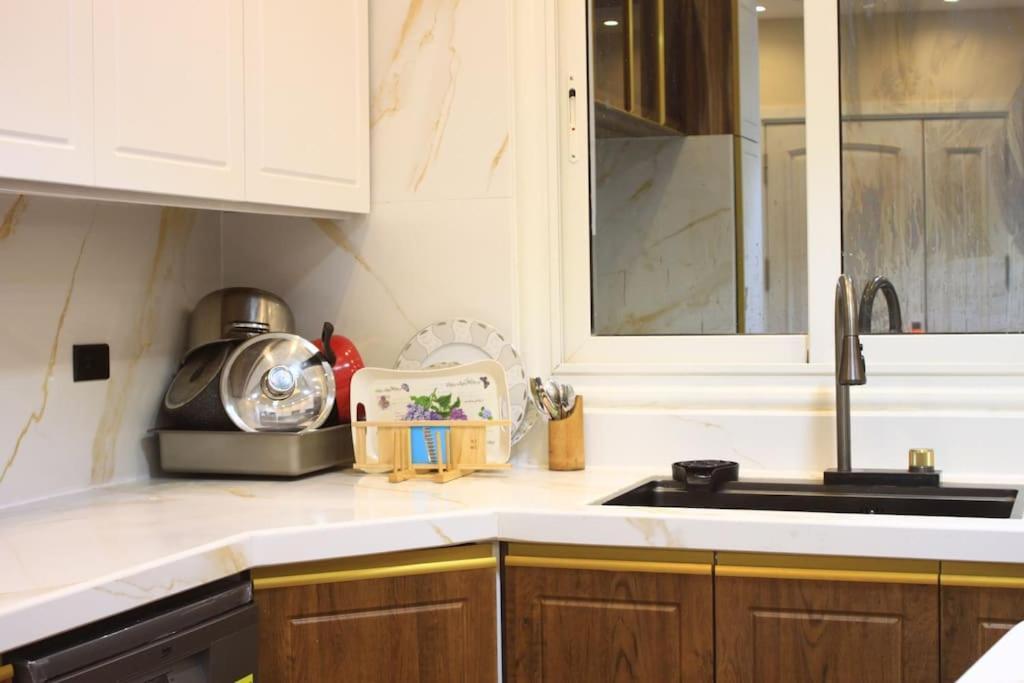 Luxry Duplex Very Prime Location Beside Festival Apartment