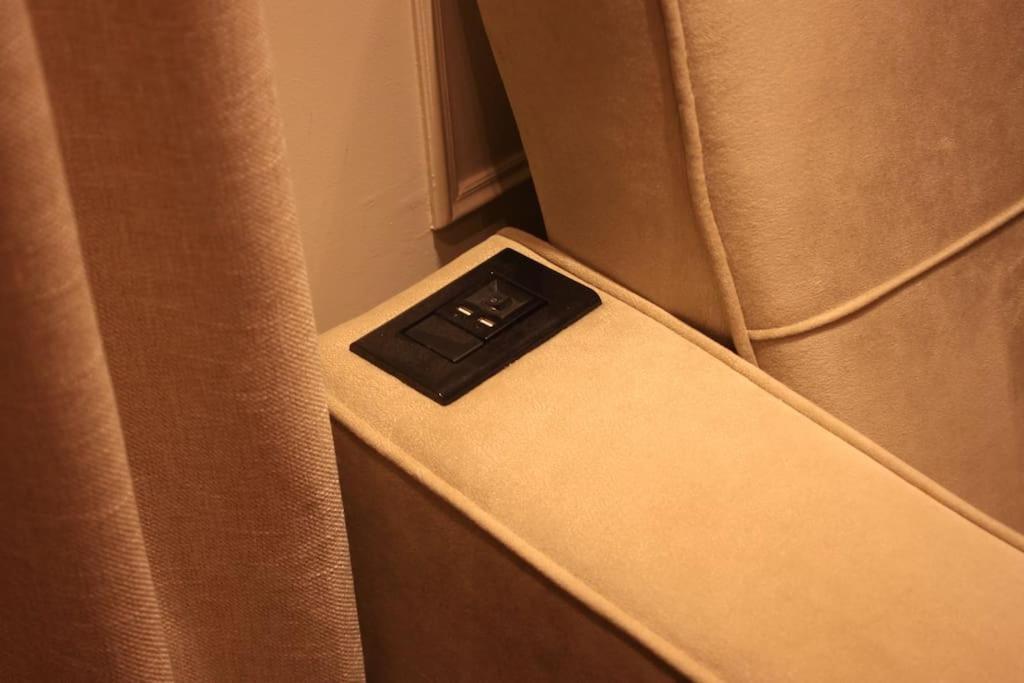 Luxry Duplex Very Prime Location Beside Festival Cairo